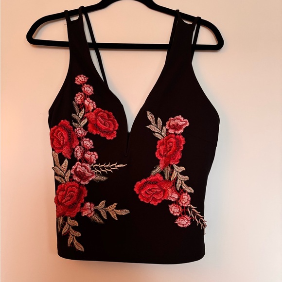 Embroidered blouse - Picture 2 of 4